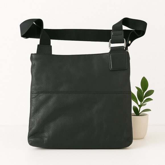 Margot Genuine Leather Crossbody Bag Adjustable Strap Black OS 2 Zip Pockets - Picture 2 of 12